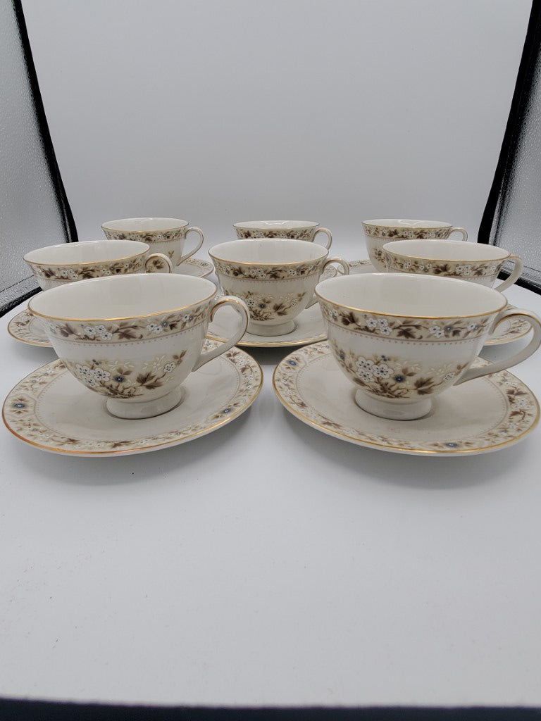 Set of 8 Royal Doulton Mandalay Cup & Saucer Sets LK