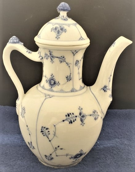 Royal Copenhagen Blue Fluted Plain Coffee Pot (48)