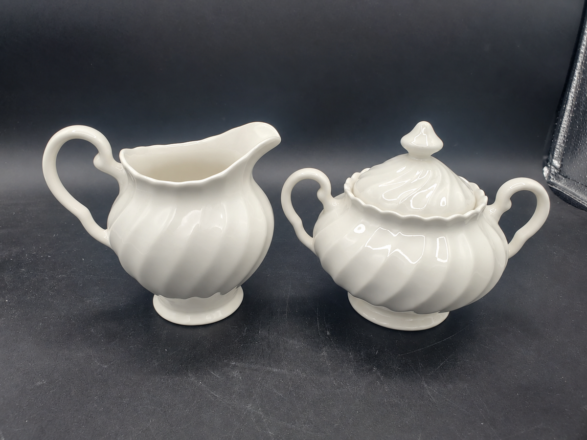 Johnson Brothers Regency Creamer & Sugar Bowl with Lid