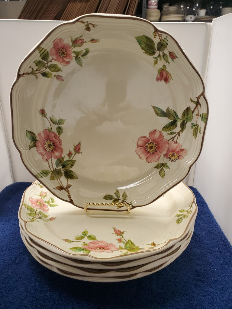 Set of 5 Mikasa Rose Petals Dinner Plates LK