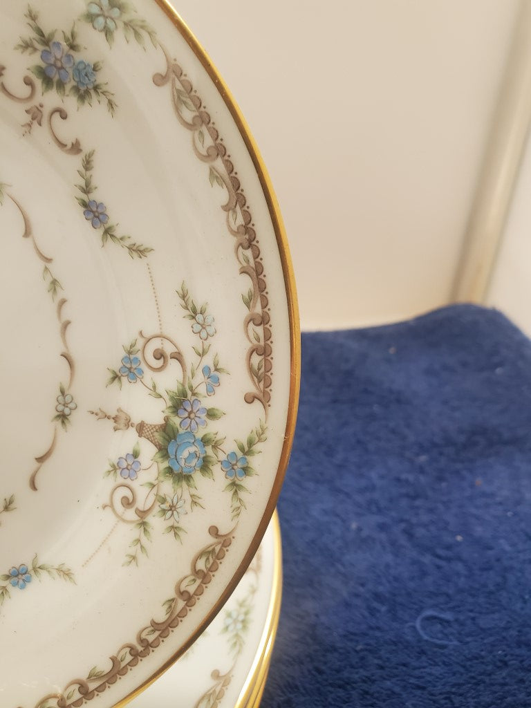 Set of 4 Noritake Cotillion Dinner Plates LK
