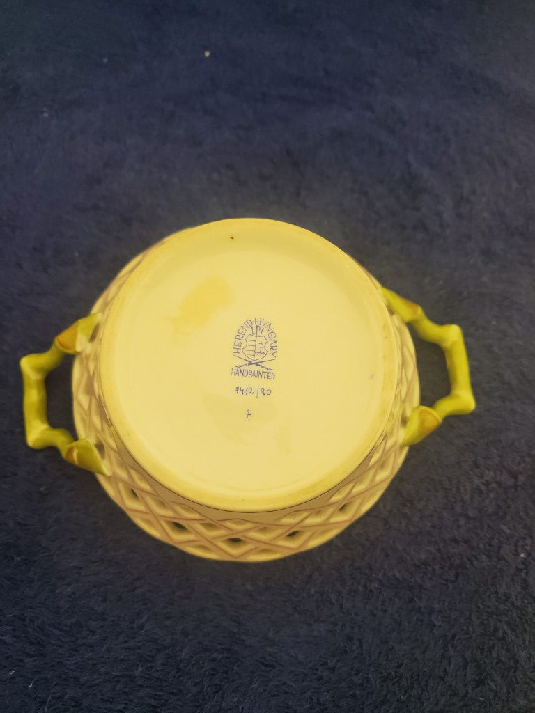 Herend Rothschild Bird (RO) 5" Round Open Weave Basket w/ Handles 7412 Imperfect