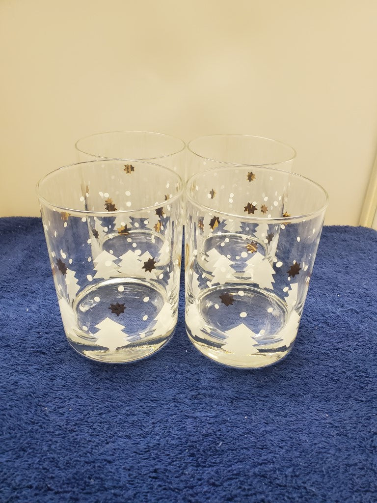 Set of 4 Crate & Barrel Christmas Tree with Stars Mugs