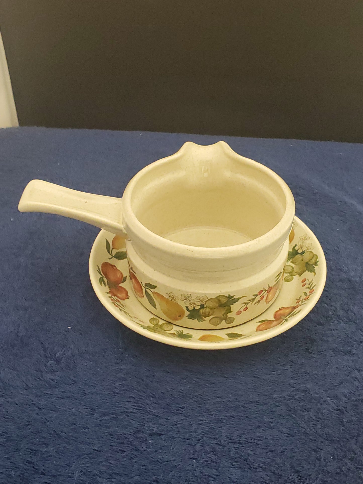 Wedgwood Quince Round Gravy Boat with Handle and Underplate