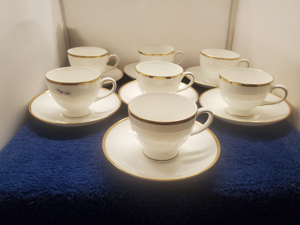 Set of 7 Wedgwood California Cup & Saucer Sets LK