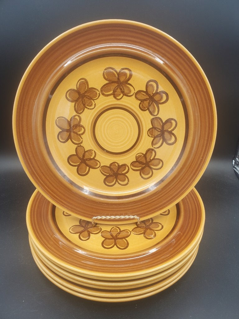 Set of 7 Metlox Poppytrail Vernon Carmel Dinner Plates LK