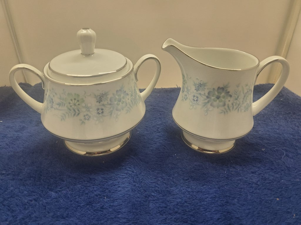 Noritake Milford Creamer & Sugar Bowl with Lid LK