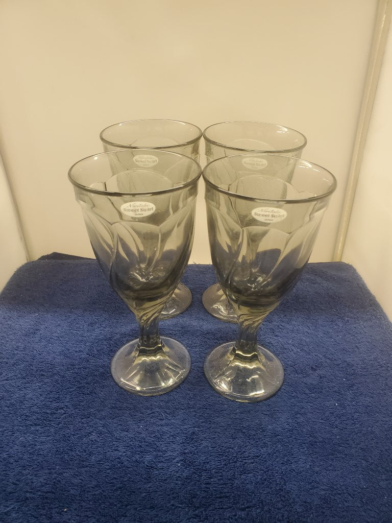 Set of 4 Noritake Sweet Swirl Water Goblets LK