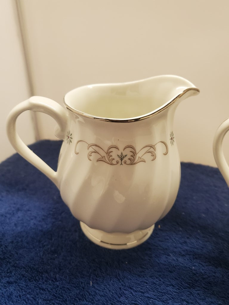 Syracuse Westminster Creamer & Sugar Bowl with Lid LK