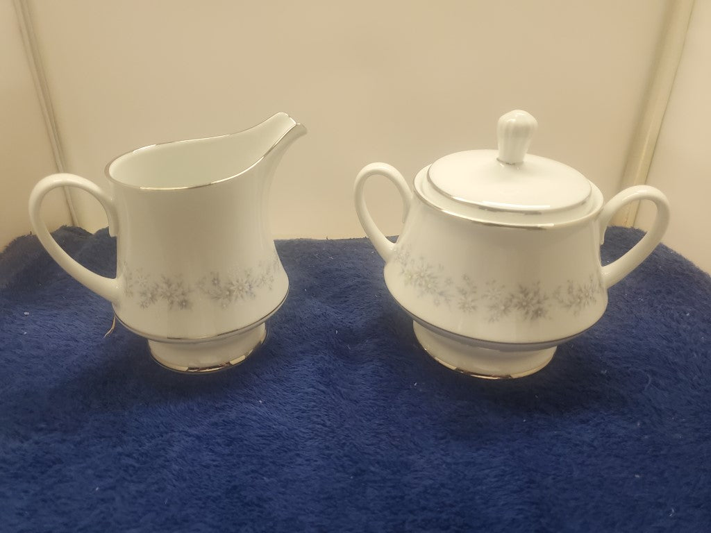 Noritake Marywood Creamer & Sugar Bowl with Lid LK