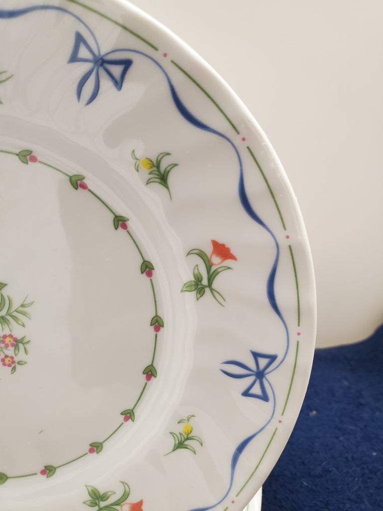 Set of 6 Royal Worcester Ribbons & Bows Bread & Butter Plates LK