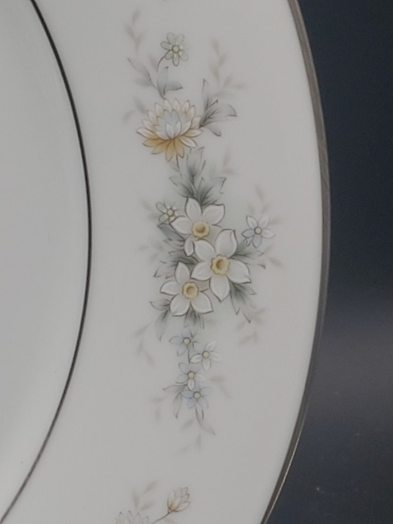 Set of 4 Noritake Melissa Dinner Plates LK