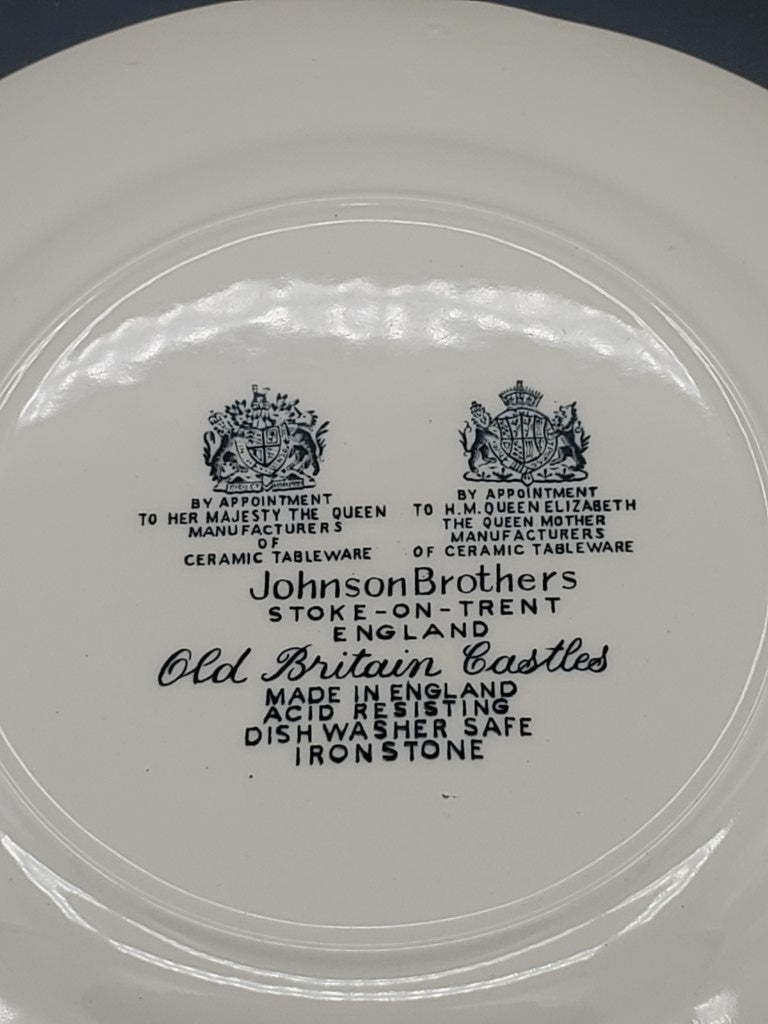 Set of 8 Johnson Brothers Old Britain Castles Blue (England) Bread & Butter Plates LK
