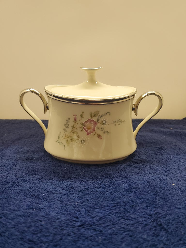 Lenox Flirtation Sugar Bowl with Lid LK