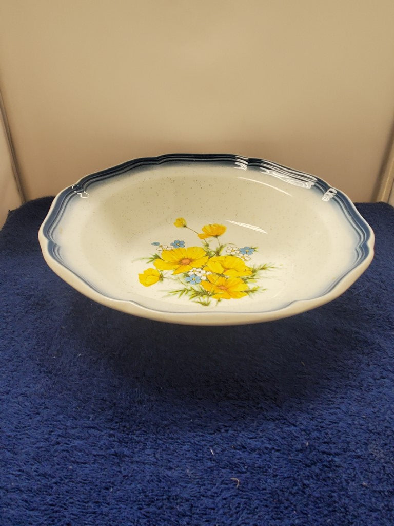 Mikasa Country Club Round Serving Bowl –