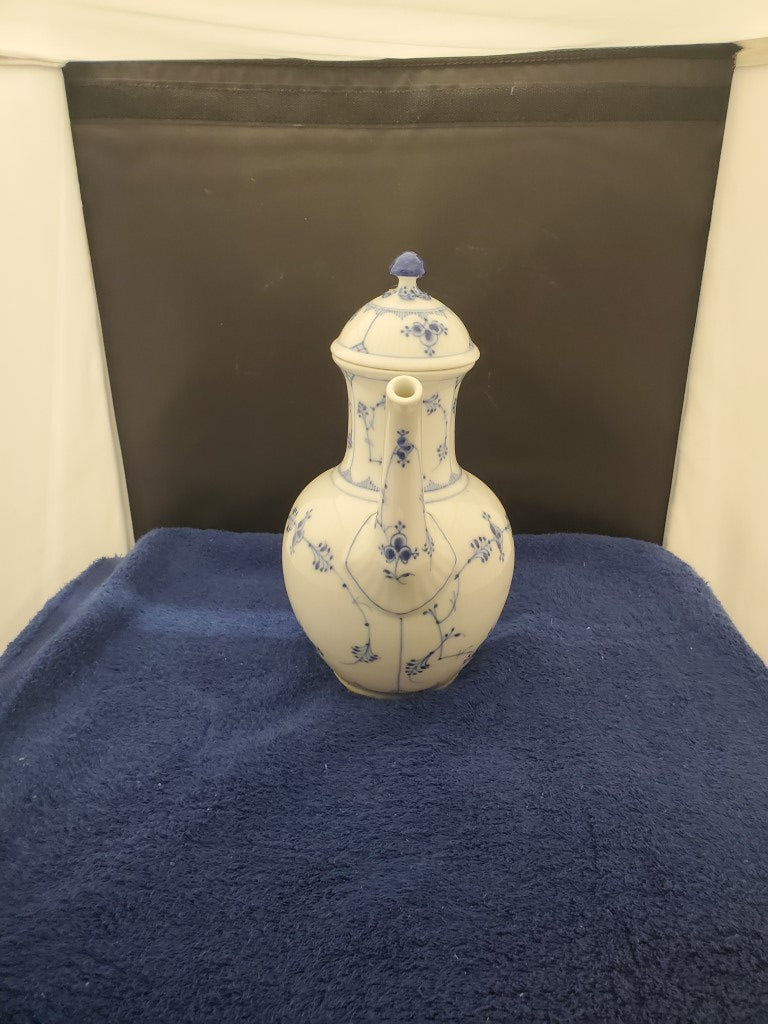 Royal Copenhagen Blue Fluted Plain Coffee Pot (48)