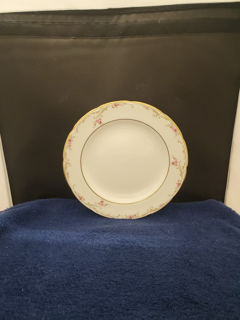 Set of 4 Wedgwood Carisbrooke Salad Plates LK