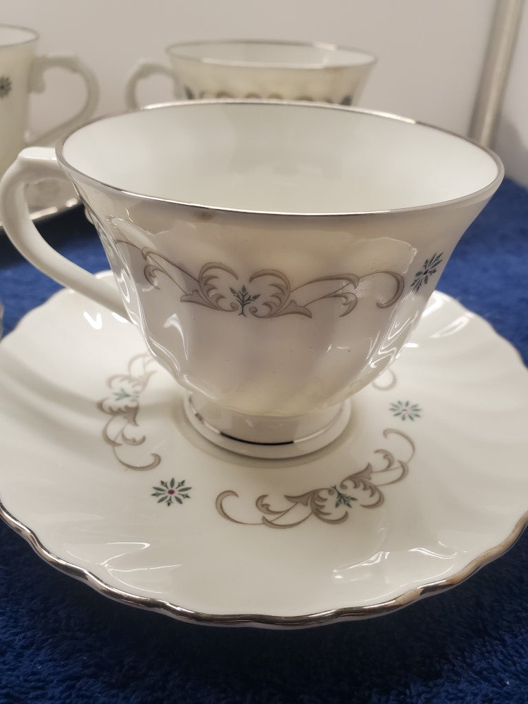 Set of 4 Syracuse Westminster Cup & Saucer Sets LK