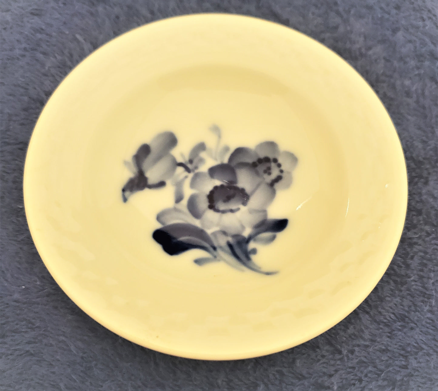 Royal Copenhagen Blue Flowers (Braided) Butter Pat (8180)