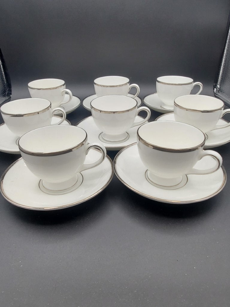 Set of 8 Wedgwood Carlyn Cup & Saucer Sets LK