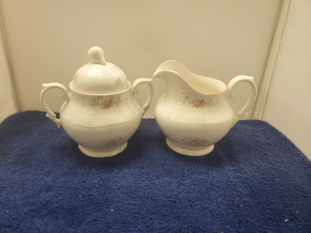 Royal Doulton Biarritz Creamer & Sugar Bowl with Lid LK