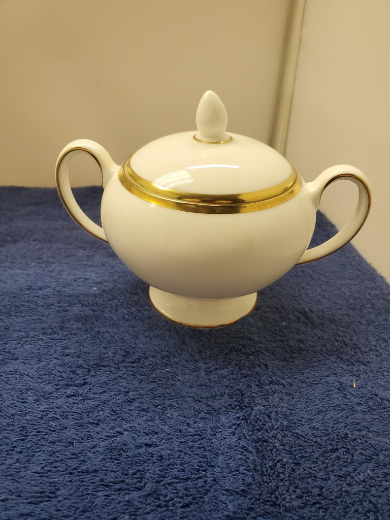 Wedgwood California Creamer and Sugar Bowl with Lid