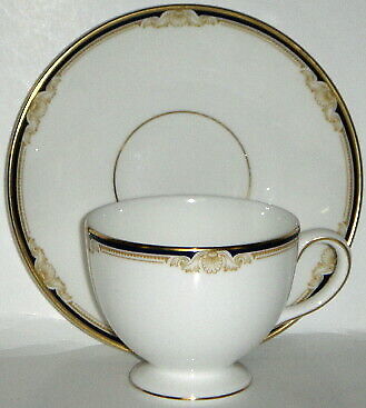 Set of 4 Wedgwood Cavendish Cup & Saucer Sets