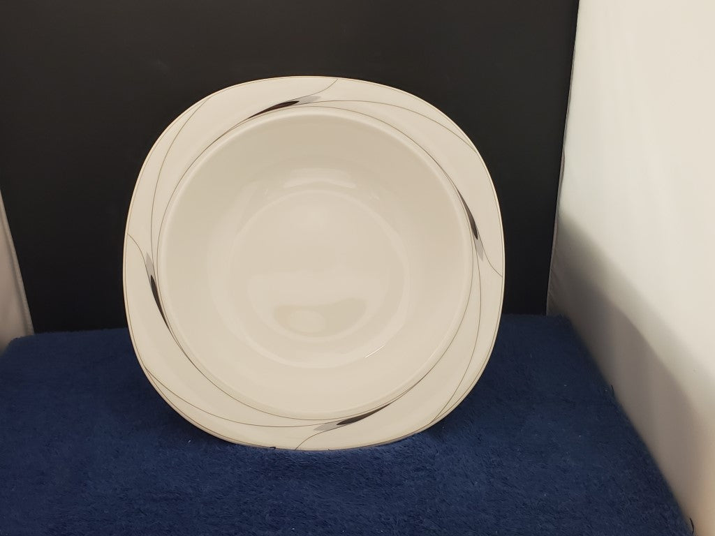 Set of 6 Mikasa Caviar Rim Soup Bowls