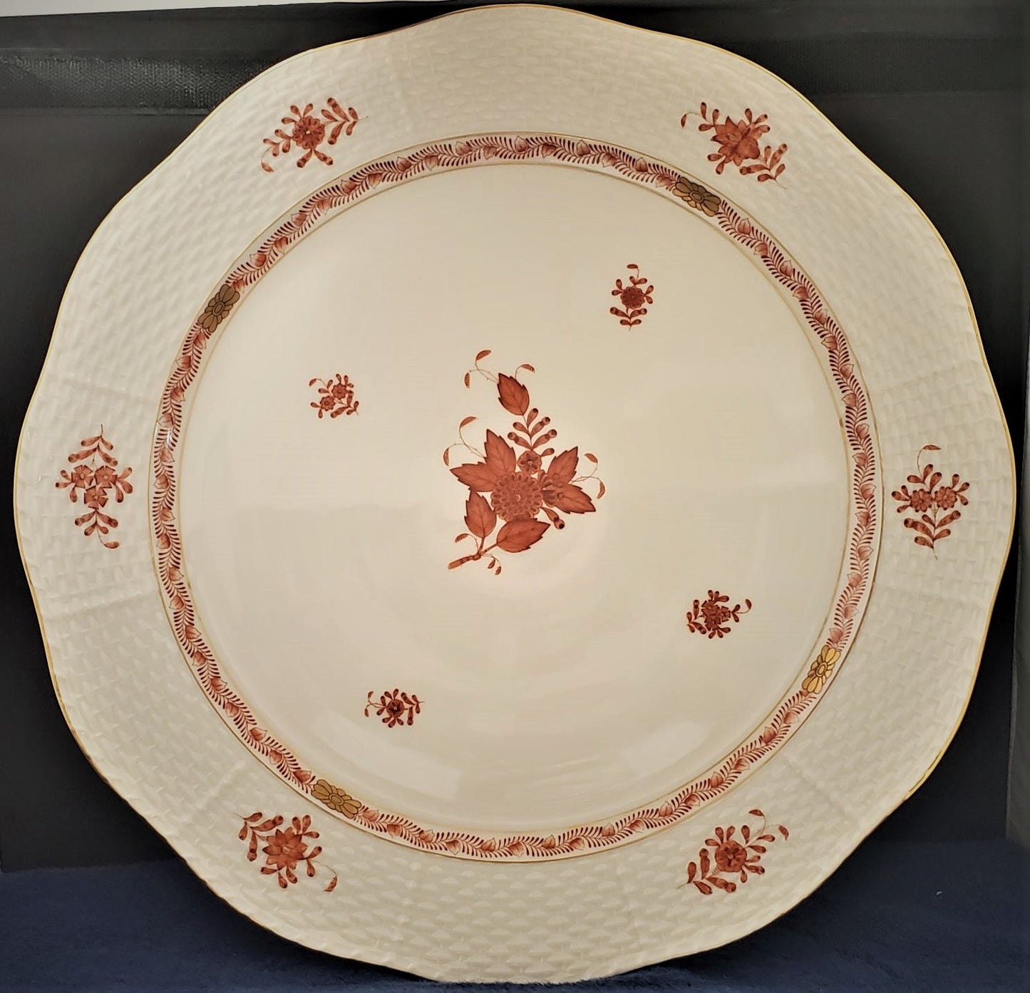 Herend Chinese Bouquet Rust (AOG) 13" Round Serving Plate (755)