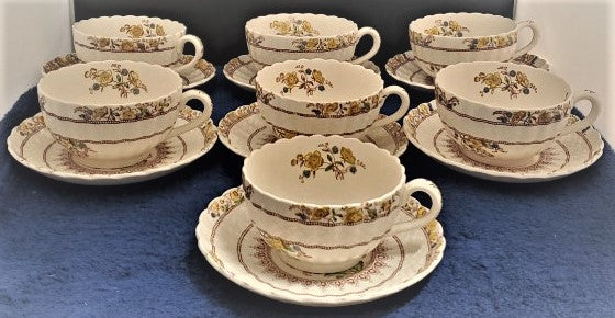 Spode Buttercup Set of 7 Cup & Saucer Sets