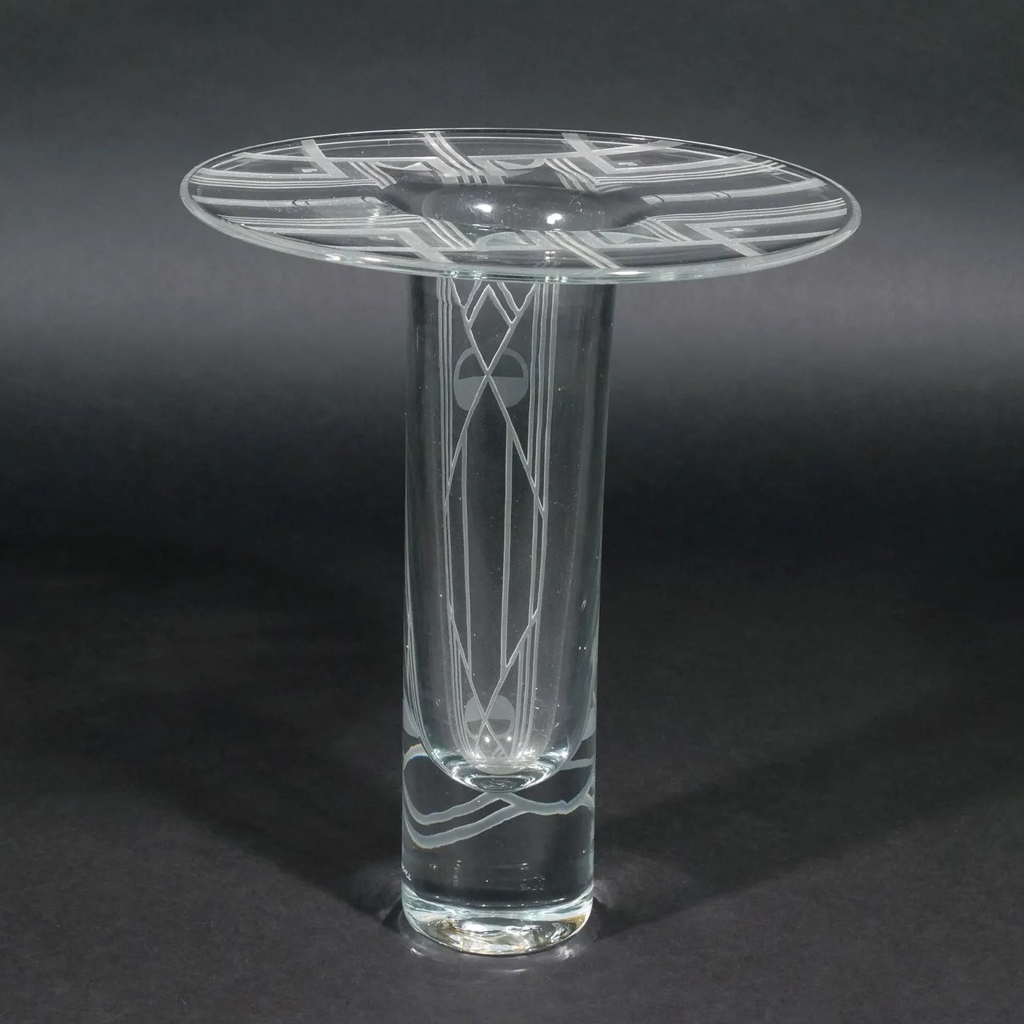 Stunning Signed Suzanne Art Deco Etched Glass Vase
