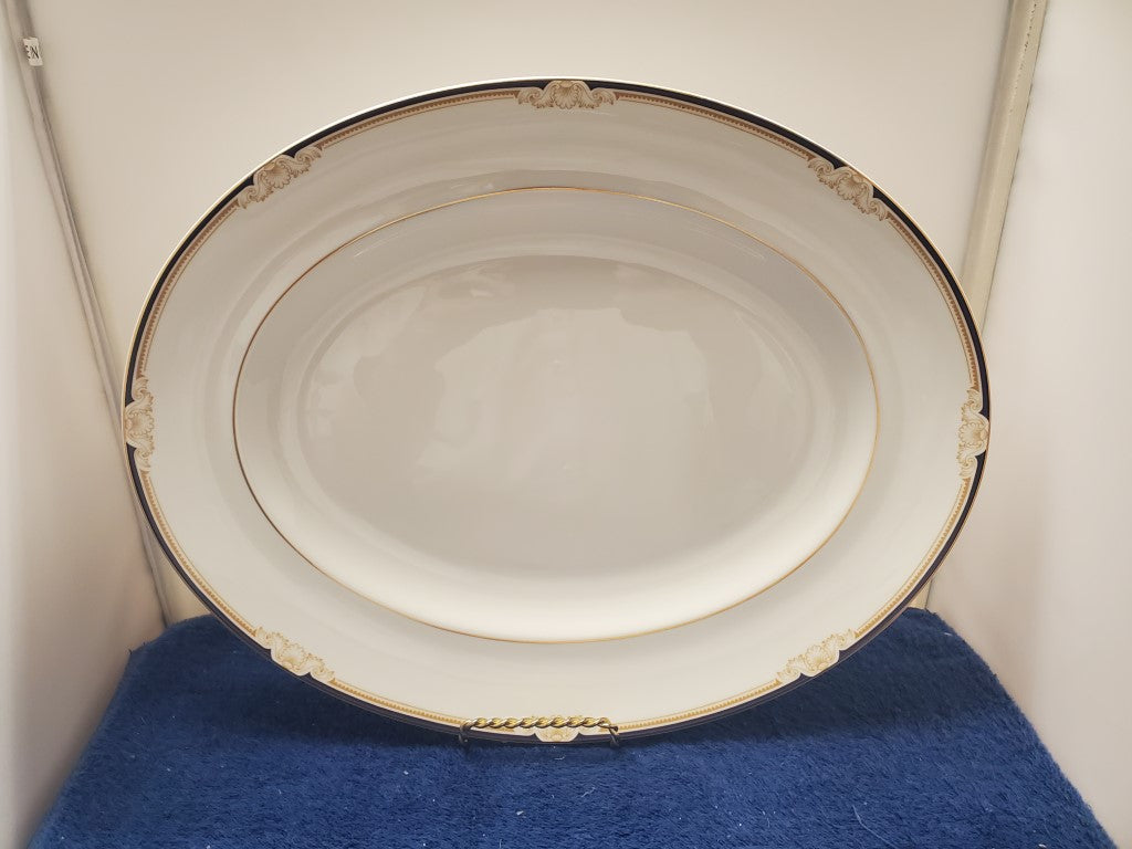 Wedgwood Cavendish 17" Oval Serving Platter