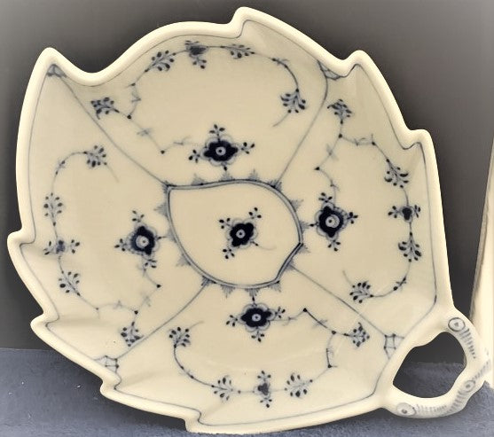 Royal Copenhagen Blue Fluted Plain Scalloped Leaf Dish (144)
