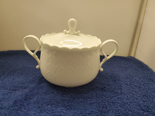 Mikasa White Silk Sugar Bowl with Lid LK