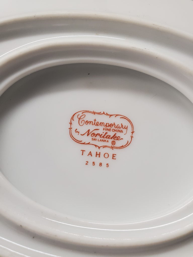 Noritake Tahoe Gravy Boat with Attached Underplate LK