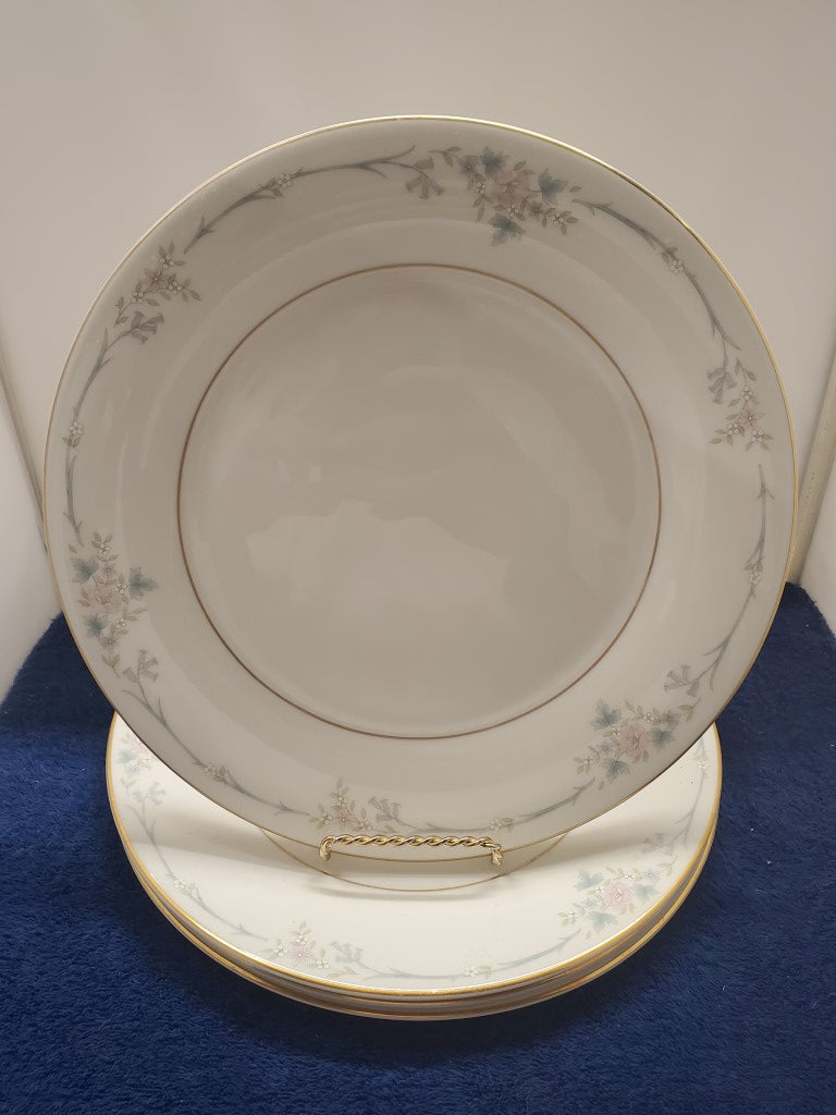 Set of 4 Royal Doulton Classique Dinner Plates LK