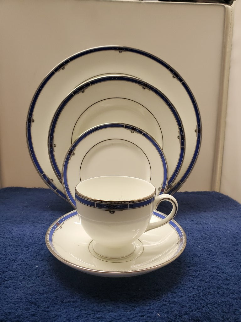 Set of 2 Wedgwood Kingsbridge 5 Piece Place Settings LK