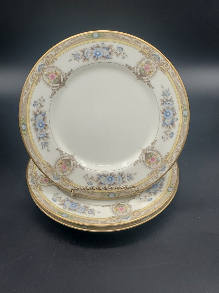 Set of 3 Mikasa Cameo Dinner Plates LK