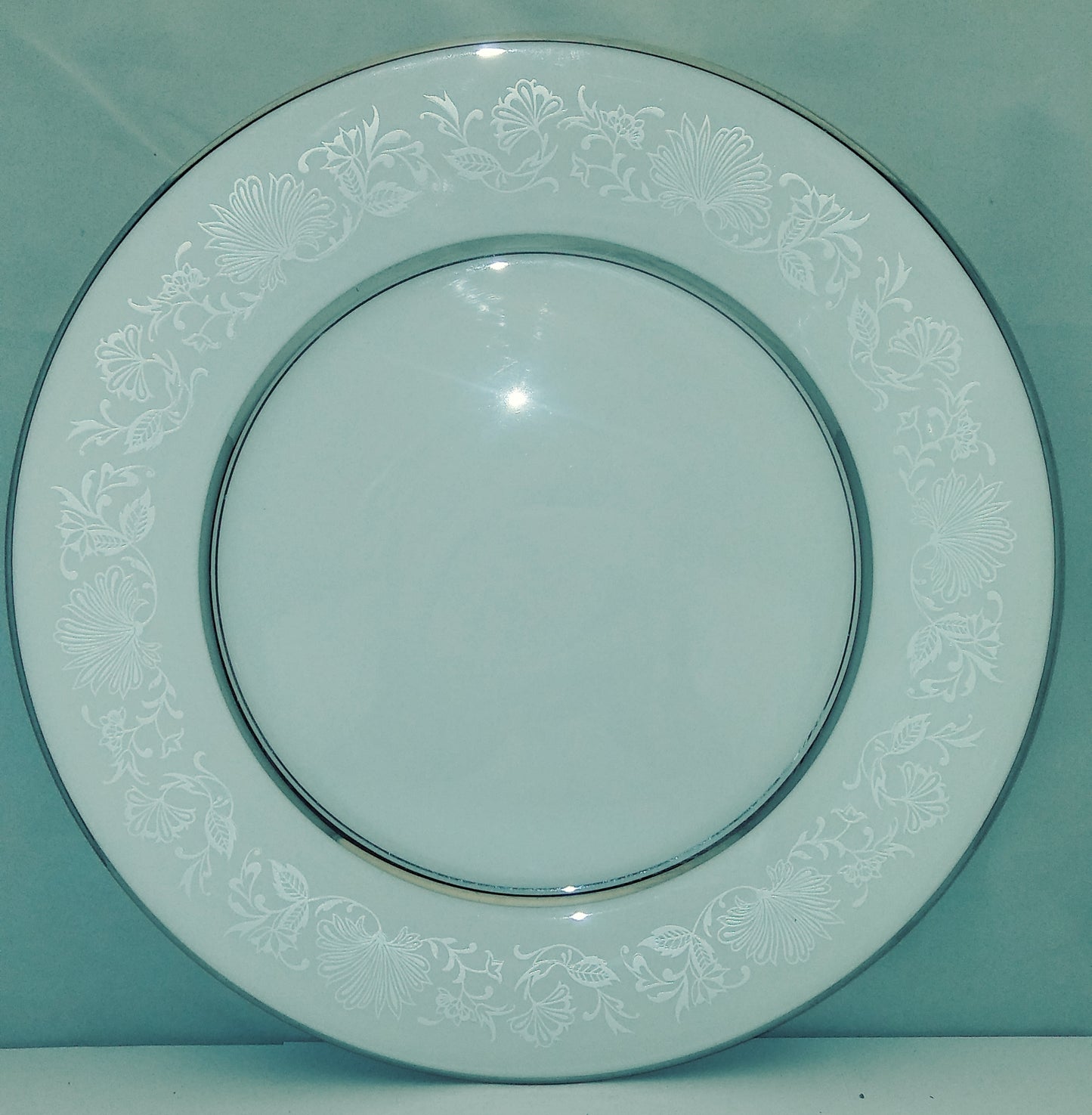Set of 4 Oxford (Div Of Lenox) White Echo Dinner Plates