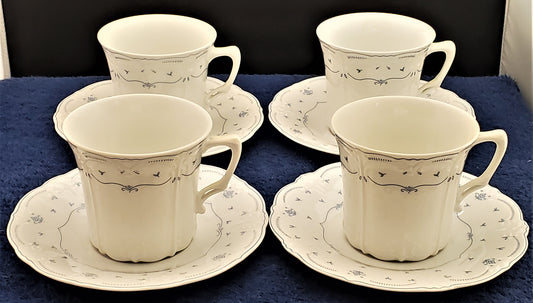 Set of 4 Tirschenreuth Fleur de Lis Cup & Saucer Sets