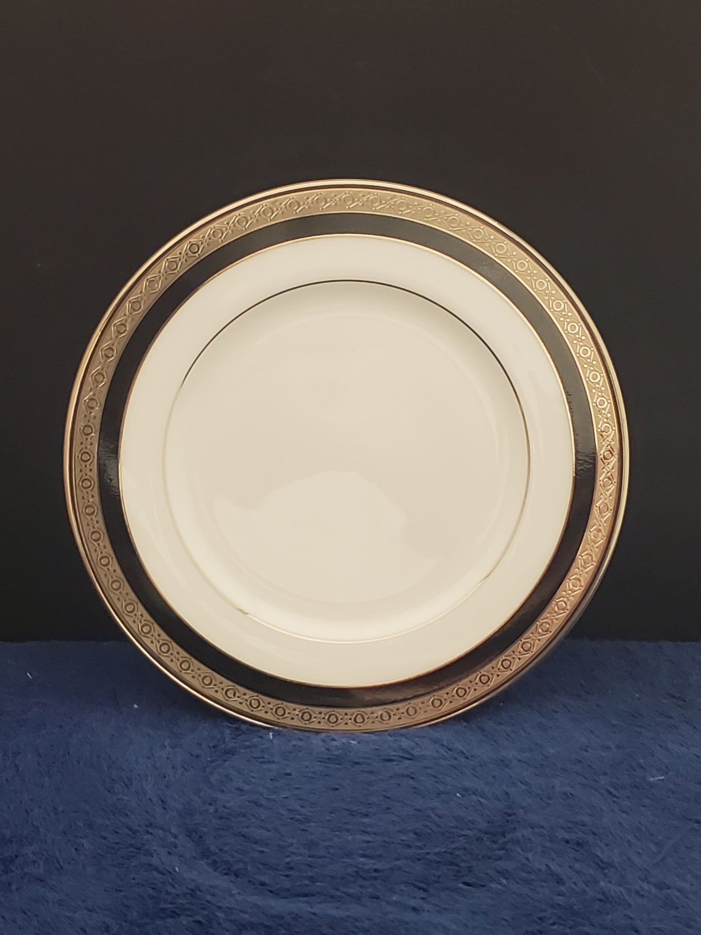 Set of 3 Waterford Colleen Dinner Plates