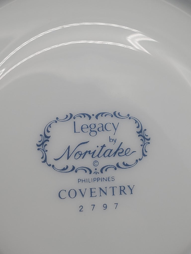 Set of 4 Noritake Coventry Cup & Saucer Sets LK