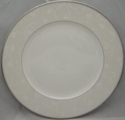 Set of 4 Royal Doulton Anthea Accent Luncheon Plates