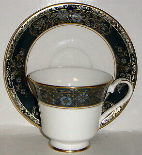 Set of 4 Royal Doulton Carlyle Footed Cup & Saucer Sets