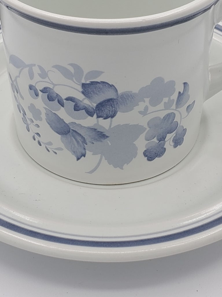 Set of 6 Royal Doulton Shadow Play Cup & Saucer Sets LK