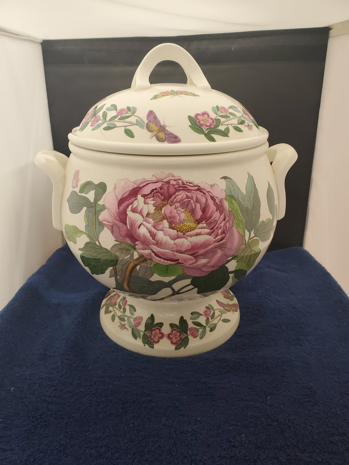 Portmeirion Botanic Garden Tureen & Lid (Passion Flower/Shrubby Peony)