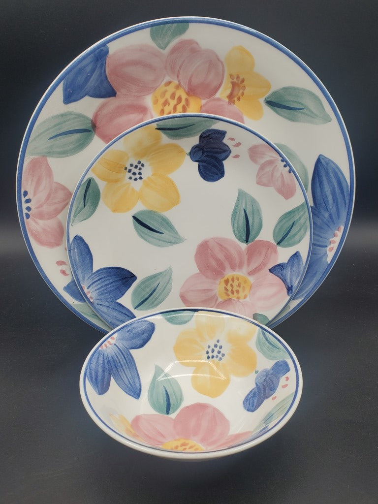 Johnson Brothers Marie Dinner Plate and Salad Plate LK