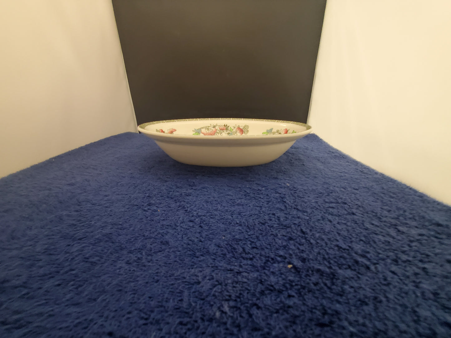 Johnson Brothers Indian Tree 9" Oval Vegetable Bowl