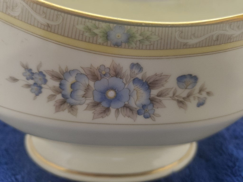 Mikasa Cameo Gravy Boat Only LK