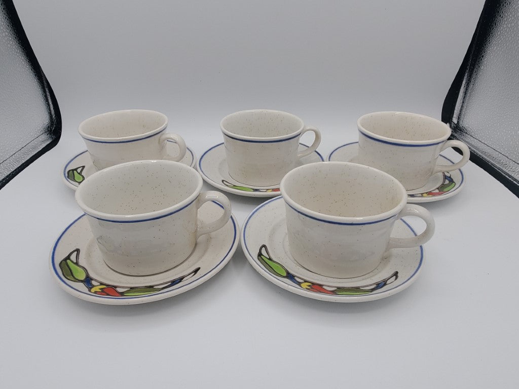 Set of 5 Metlox - Poppytrail - Vernon Moulin Cup & Saucer Sets LK